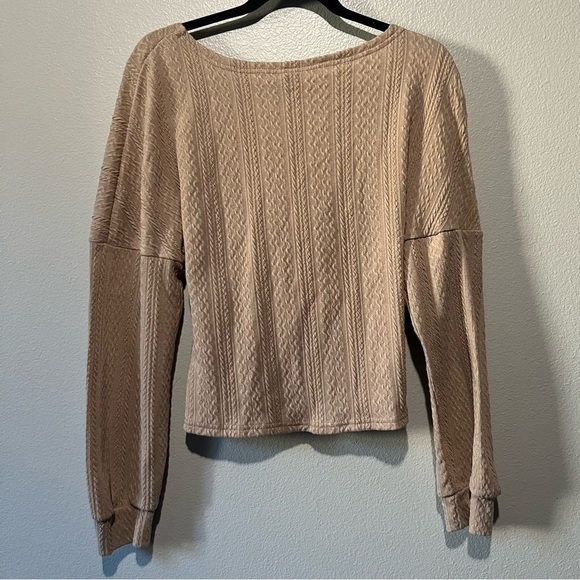 SHEIN- NEW Tan Neutral Cross Over Long Sleeve Blouse Top Size M - Picture 2 of 4